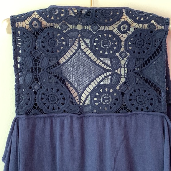 Two tier lacy top with front tie - Picture 6 of 6